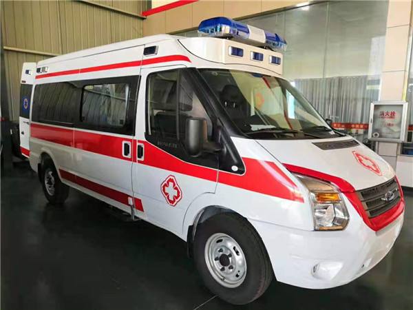 临西县福特V362救护车
